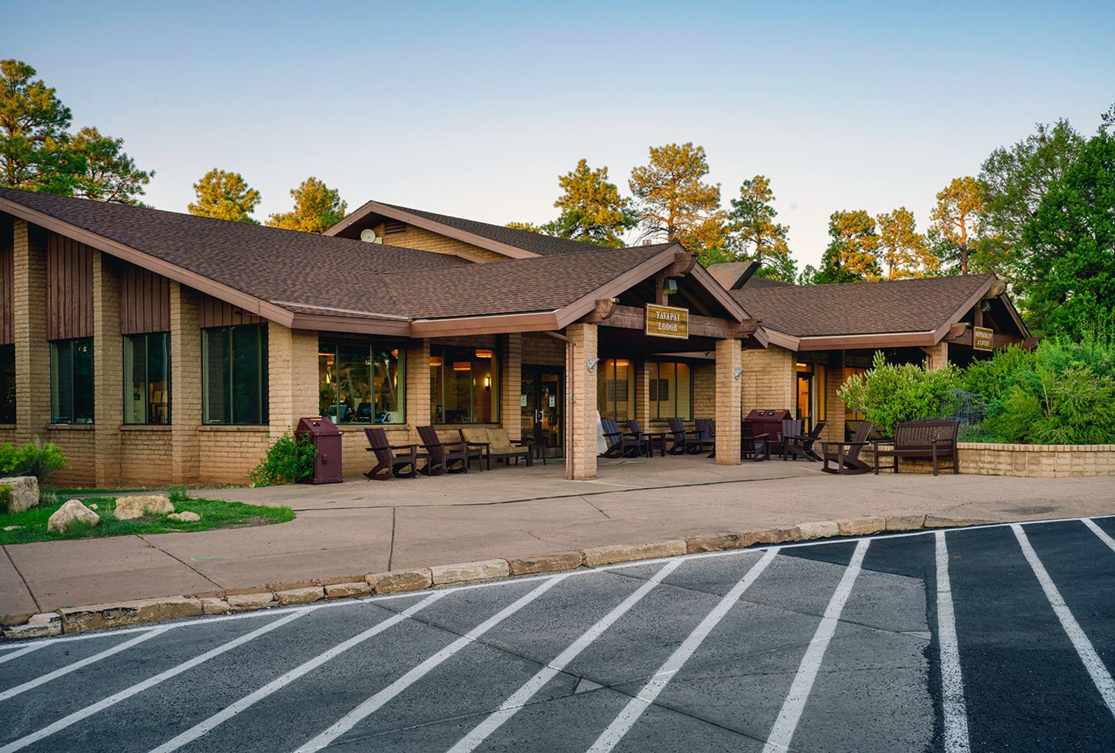 Yavapai Lodge
