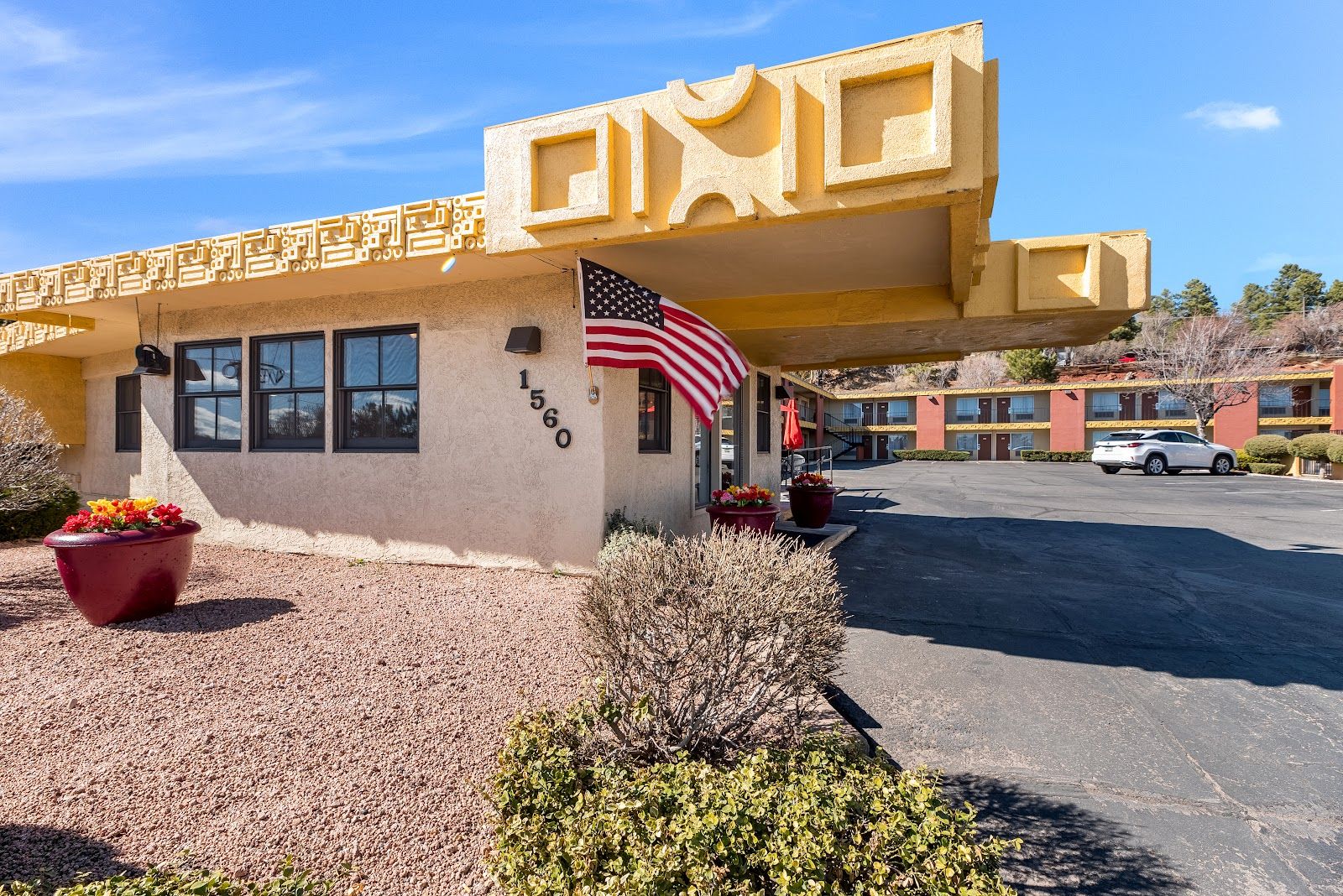 Kings House Motor Hotel