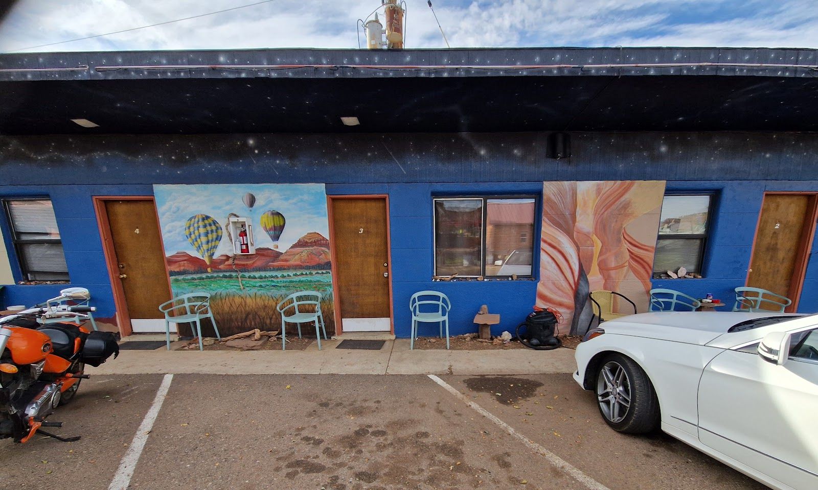 Sun-n-Sand Motel