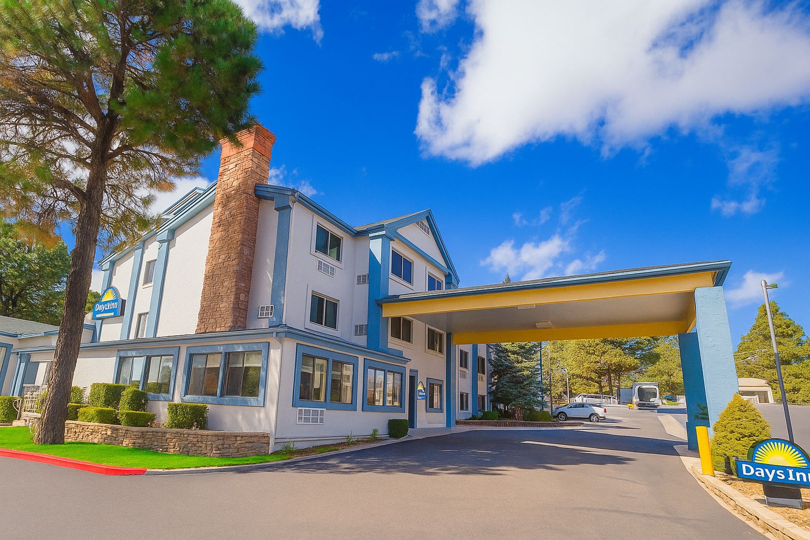 Days Inn & Suites by Wyndham East Flagstaff