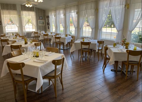 The Dining Room at Parry Lodge